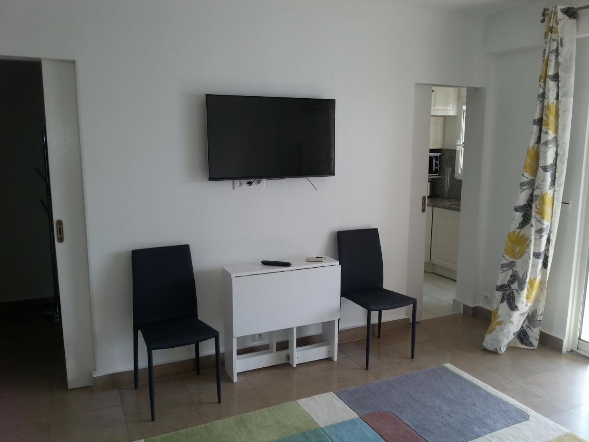 Apartment On The Croisette With Sea View Канны Номер фото